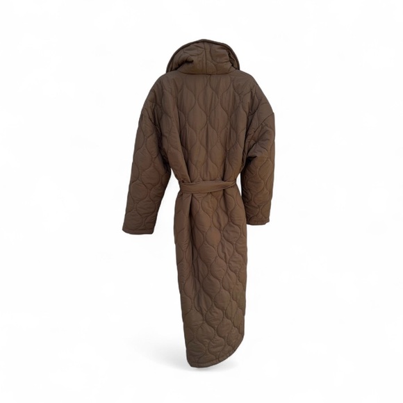 PrettyLittleThing Brown Quilted Robe - Picture 3 of 9